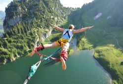 老詹旁边又来了一个神射手！！