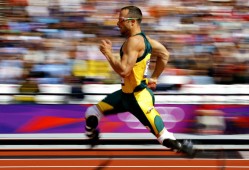 德甲有哪些足球队名字，德甲有名的球队？