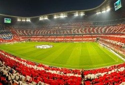 纽约尼克斯vs湖人队20120211？nba纽约尼克斯队？