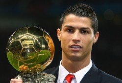 篮协主席姚明：9年收入超20亿，男篮7年退步不怨他